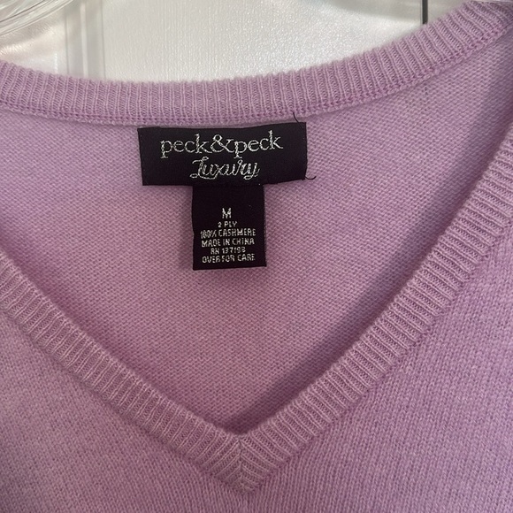 Peck & Peck Luxury 100% cashmere 2-ply lilac colored, Medium - Picture 2 of 7